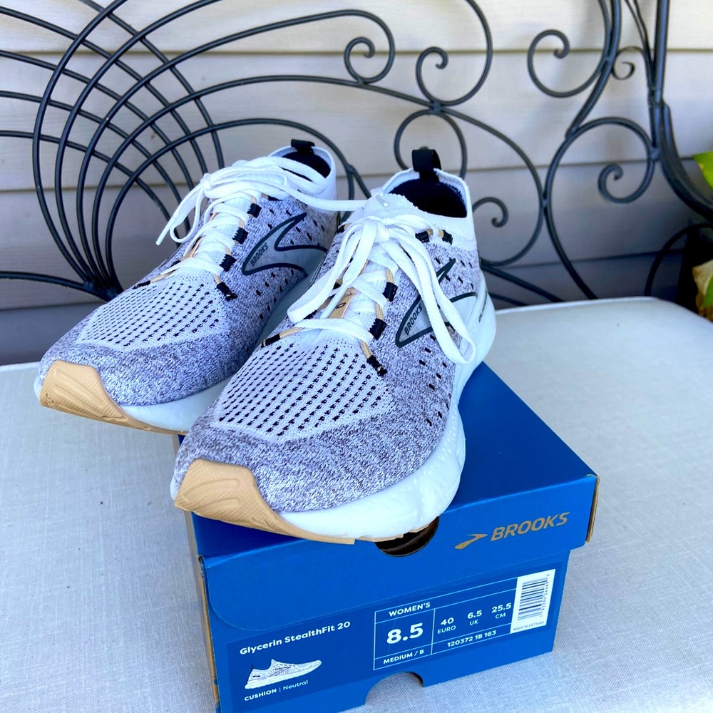 Brooks GLYCERIN 20 Stealthfit 8.5 with box